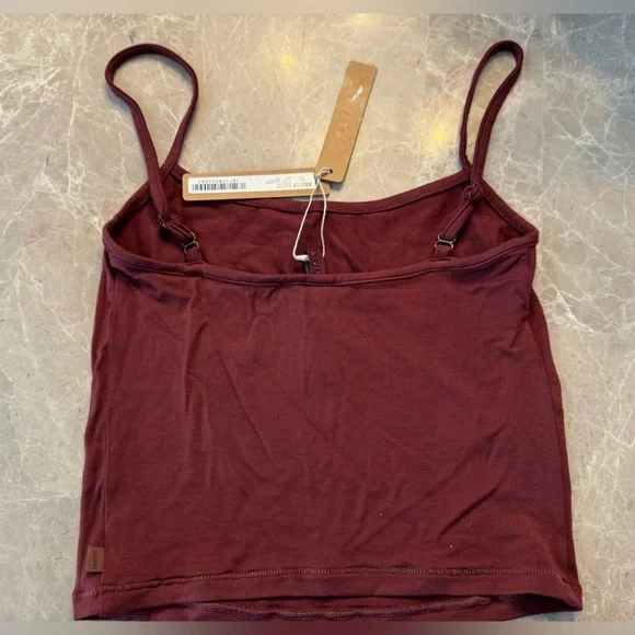 SKIMS SKIMS SLEEP
STRAIGHT NECK CROPPED CAMI SIZE XXS - Picture 8 of 8